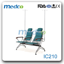 IC210 ¡El superventas! Infusión médica ajustable en altura / Silla de inyección / transfusión